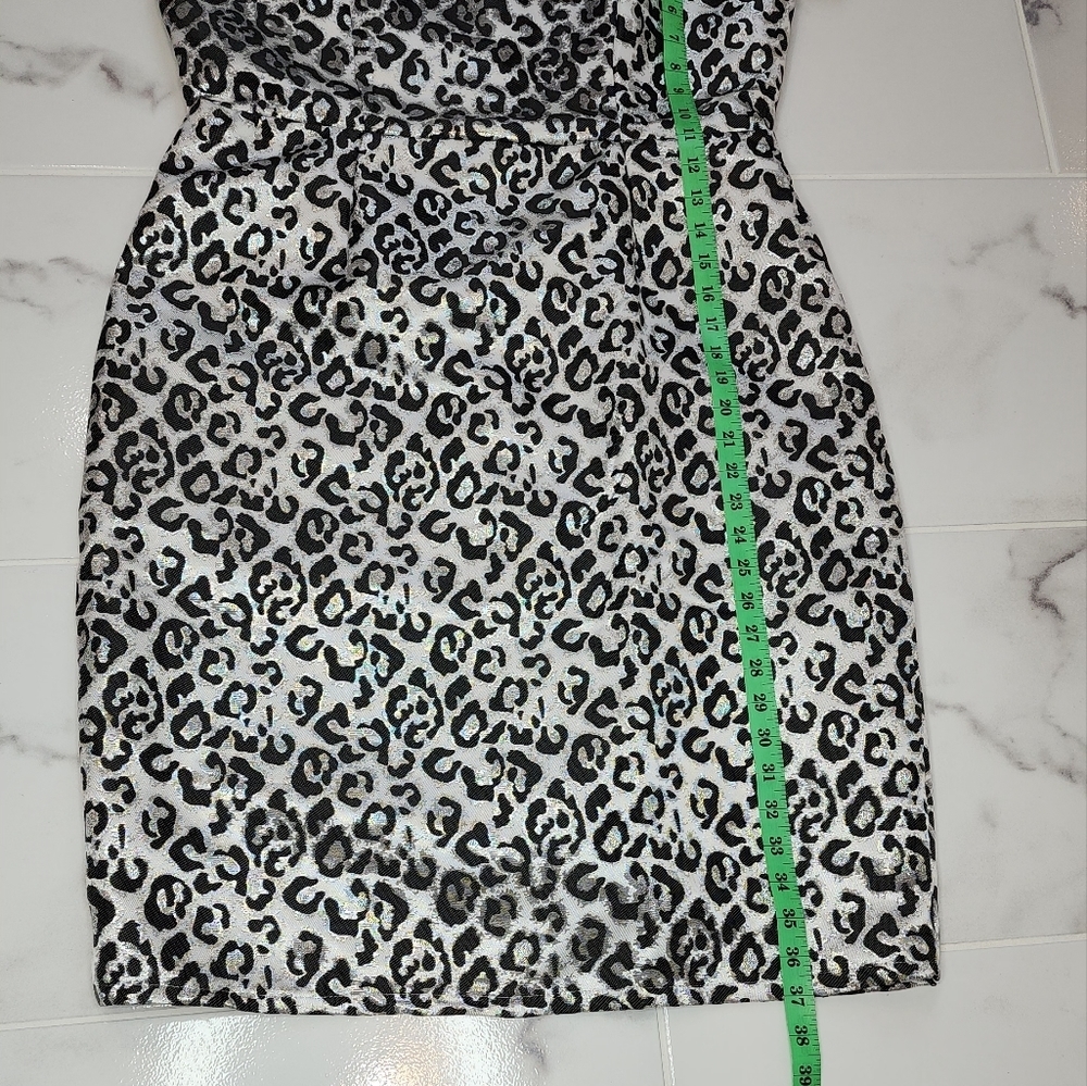 𝅺New and company metallic animal print sheat dress - Picture 10 of 10